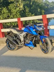 TVS Apache RTR 160 4V